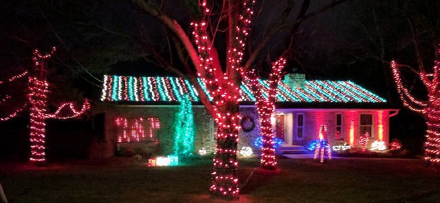 Lights on Kingsmont Court — Christmas lights in Fairfield, OH