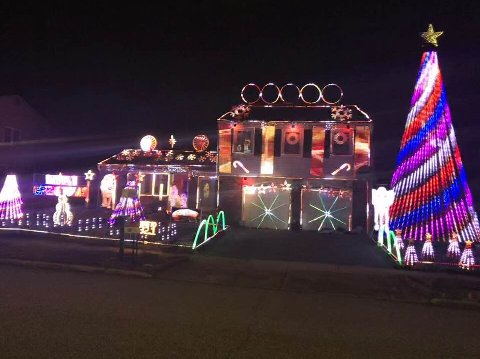 Colonial Drive Lights — Christmas lights in Langhorne, PA