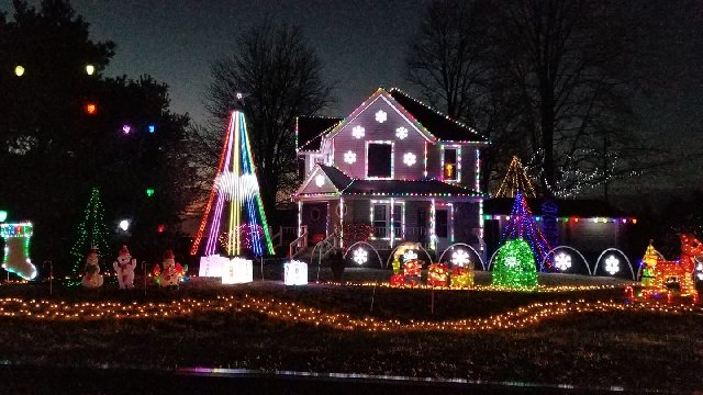 Lights on Milton — Christmas lights in Grand Rapids, OH