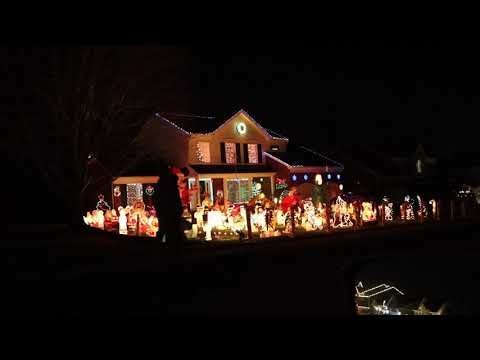 3245 Huntersridge Lane — Christmas lights in TAYLOR MILL, KY