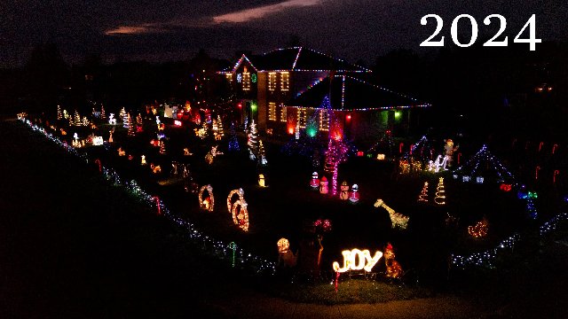 4863 Cedar Brook Ct — Christmas lights in Liberty Twp, OH