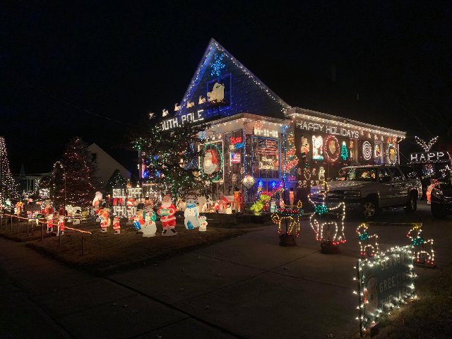 Zapf Christmas Lights — Christmas lights in Cincinnati, OH
