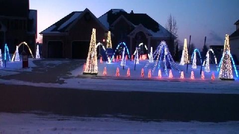 Caravelle Dr & Ruffner Rd — Christmas lights in Aboite, IN
